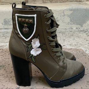 STEVE MADDEN COMBAT BOOT HEELS